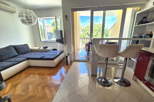 1759372616 1148120431 610445 0