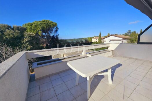 1759377013 298922502 558519 0