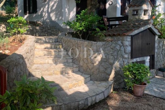 1759393567 1872666333 359737 0