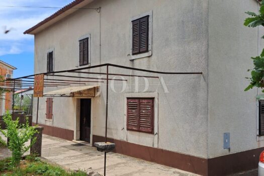 1759396246 206531758 421247 0