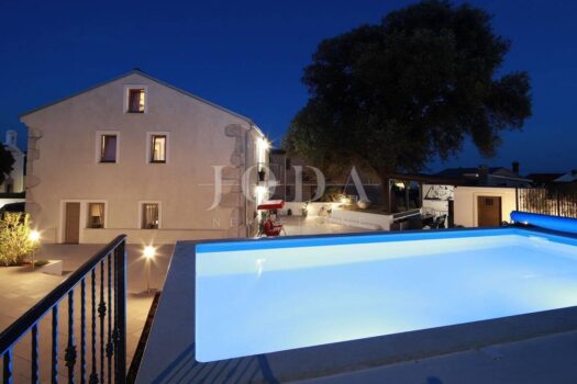 1759397712 96309466 421264 0