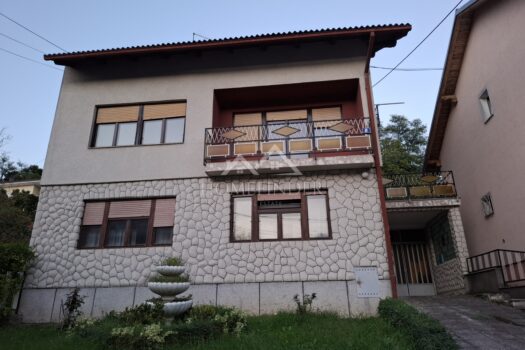 1759427356 20251002 183604