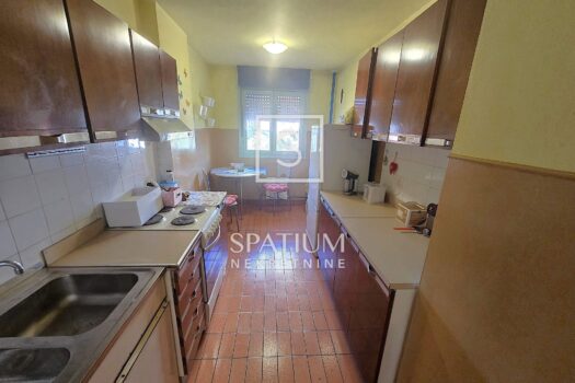 1759484752 20251003 0958101