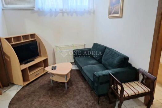 1759686573 1000185616