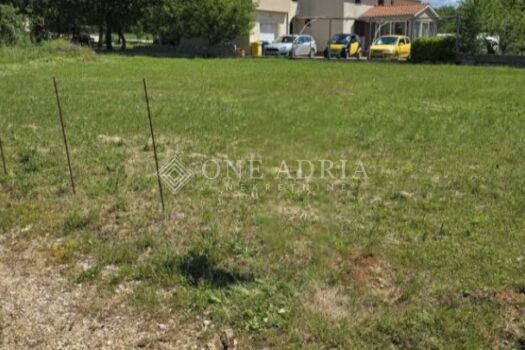 1759690361 1000185649