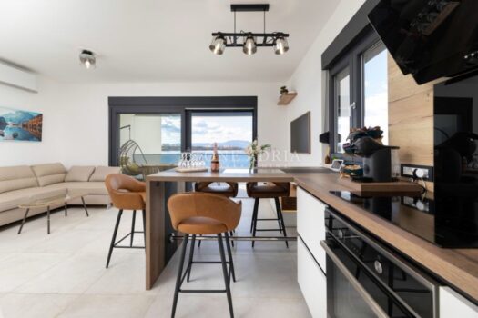 1759833572 omisalj apartman more krovnom terasom 77m2 75m2 krovna terasa slika 2595136