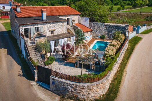 1759834785 villa nar zminj 50