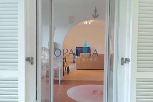 1759946276 1753482553350