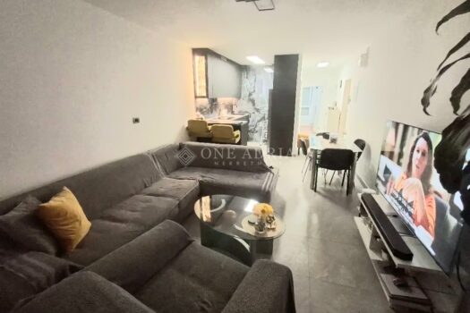 1760014111 1000186762