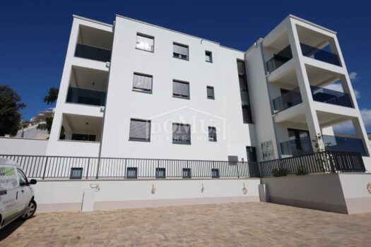 Rogoznica, Zentrum, neues Projekt, Dreizimmerwohnung 77,02 m2, mit Garten 1760082355 img 9476