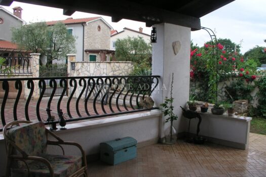 1760084453 711355a9b5fb01dd8941c7a9e63f85b4d5f2bcb4 galleryfullscreen