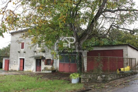 1760481623 screenshot 2025 10 15 at 00 38 04 prodaje se prekrasni stan u puli na 5 kat