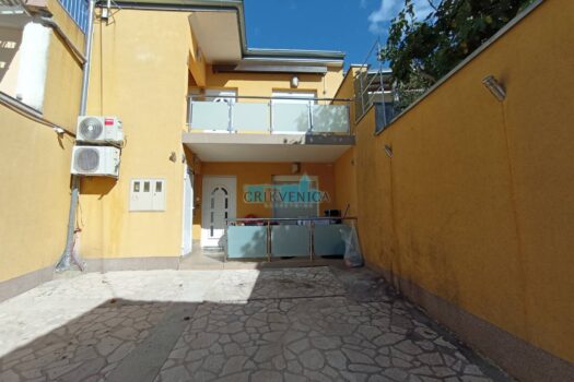 1760531674 1760530138837