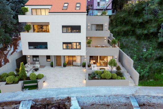 1760545635 solitudo5