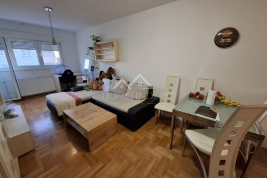 1760600535 20251015 174528