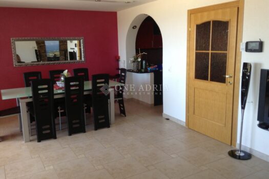Haus Omišalj, 360m2 1760601600 kuca omisalj visekatnica 406