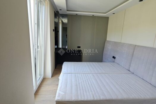 1760890940 1000181735