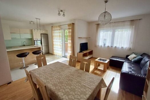 Two-bedroom apartment in Podstrana, near Split, 70 m2 1761038457 1
