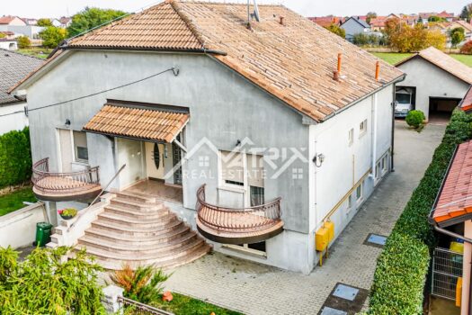 1761039099 vinkovci kvalitetna stambeno poslovna kuca s garazom i uredenim dvoristem 3