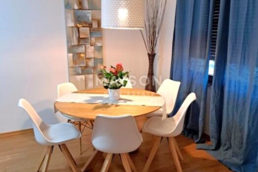 1761126995 416906377