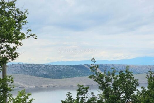 1761220940 1000182132