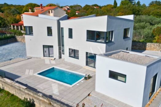 1761221125 otok krk luksuzna vila s bazenom 2