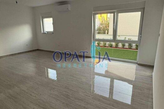 1761852238 mladen eg15