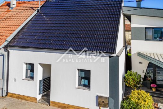 1761893379 sijek renovirana kuca s modernim interijerom 5