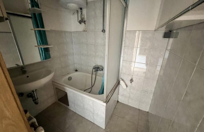 20240712_064608869_iOS