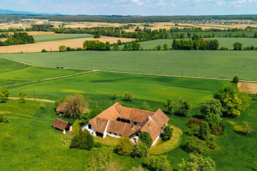 Hauptgebäude Landschaft