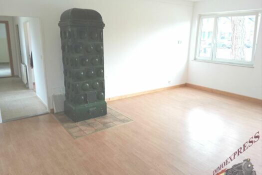 Kachelofen im Wohnzimmer