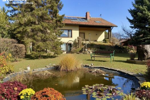 Ihr neues harmonisches Zuhause Foto Haus (KI optimierter Garten)