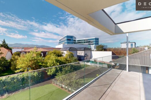 1g7a2vmmtgzfMv0BdjSzQi 1