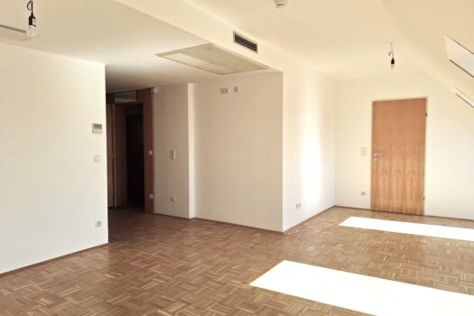 1m6hrywww1UUM8Y52bSr23