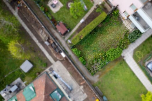 NEUER PREIS ! Barrierefrei, großer Garten und Garagenstellplatz inklusive - perfekte Wohnmöglichkeit ! Ansicht von oben
