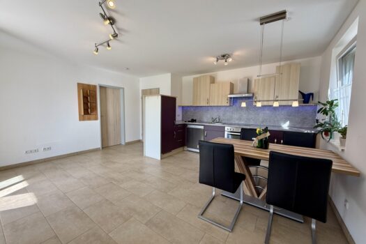 1zuuWlyFSJSzDaS5bGYIUh