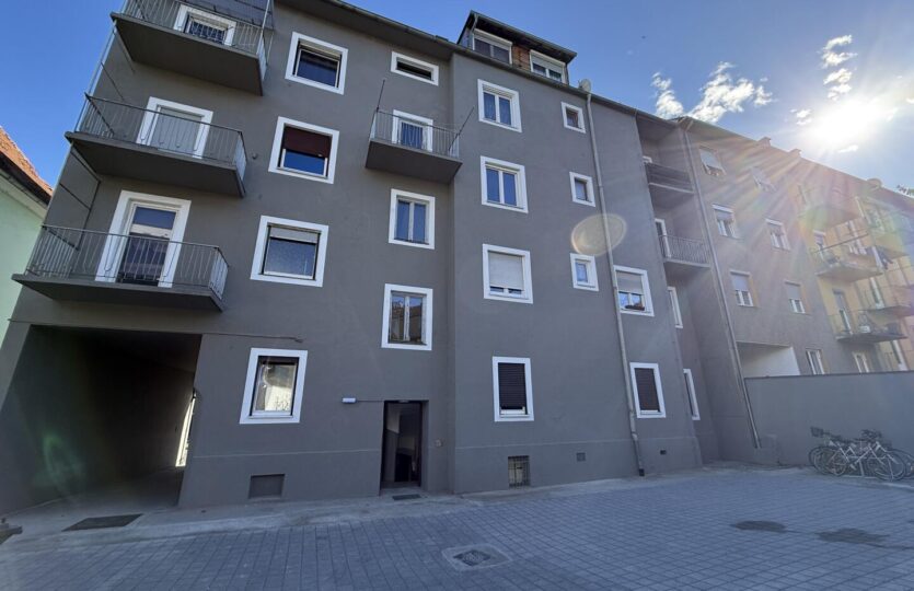 20251028_100045859_iOS