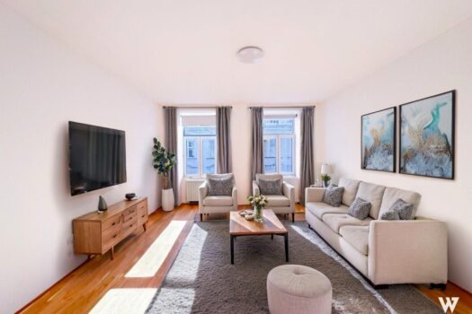 25YEYQ9wdHYwynLZA8b6yr