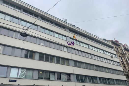 1040 Wien, Zinshausabverkauf: BÜROFLÄCHEN oder WOHNFLÄCHEN 2B7CiB3lfCobdRSIw31DxO 1