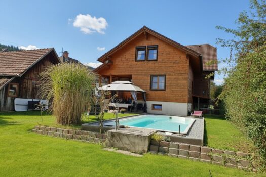 Großzügiges Wohnhaus mit 7 Zimmern und Pool in Sankt Barbara 2IsQmTimLY3e2h2I1sxJCK