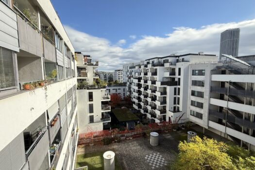 Tokiostraße / Kirschblütenpark: VIS / Japanische Schule: Möblierte 4 Zimmer-Maisonetten-Wohnung mit einer Loggia und Terrasse + optionaler Garagenstellplatz! 2MwQzXumo9Tdfwhglqlf6G