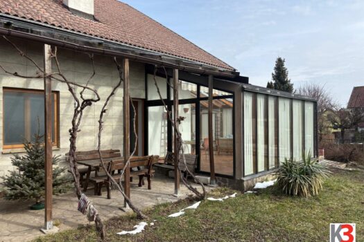 2WDOBesow9C2Ta2iykiIiO