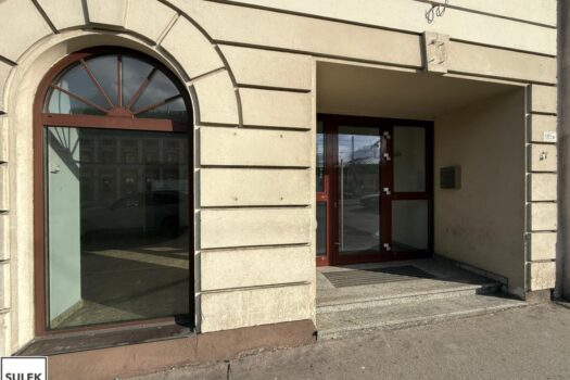 Ganzes Haus zu mieten: 1 Geschäftslokal, 1 Büro, 2 Wohnungen nahe U1 2ezpsV1h0ZuFCkES8FY6EI