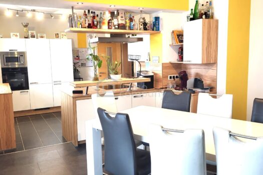 2mzr17U0RbyVynH57H2rzW