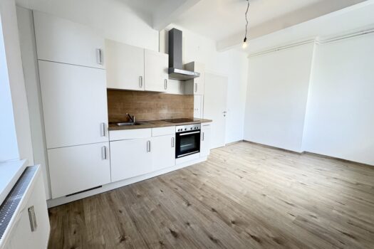 2tVdgYuJbM9dykQnuioVX5