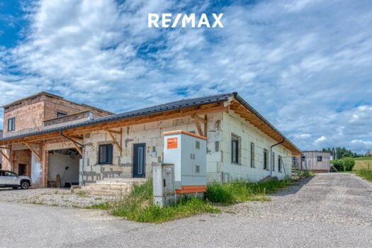 2zRSm3yQTo8b4xLiyWYxJ2 1