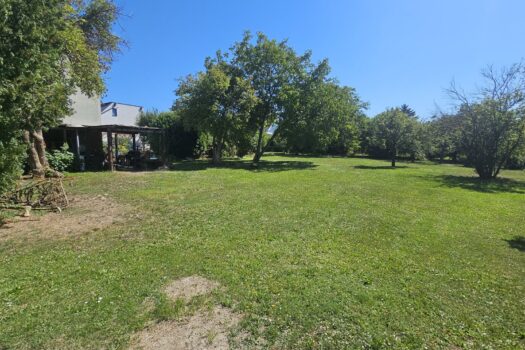 Neuer Preis! Baurecht | Attraktive Baugrundstück in Ruhelage! Grundstück - NESTOR Immobilien