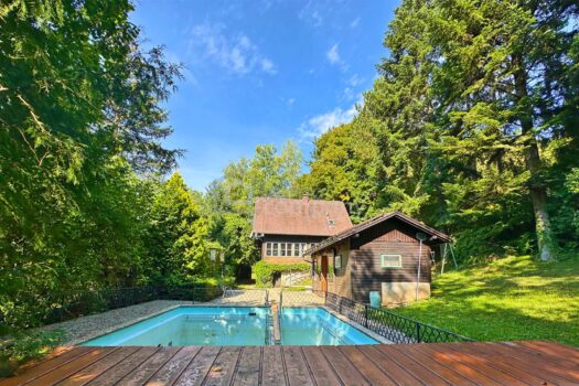 !!! RESERVIERT !!! Uriges Landhaus - Traumlage - plus Pool - Grundfläche 1.594 m² - Renovierung und Schönheitsreparaturen sind erforderlich, dennoch sofort beziehbar! 3WzyXDhdgwH6MOW337Af1r
