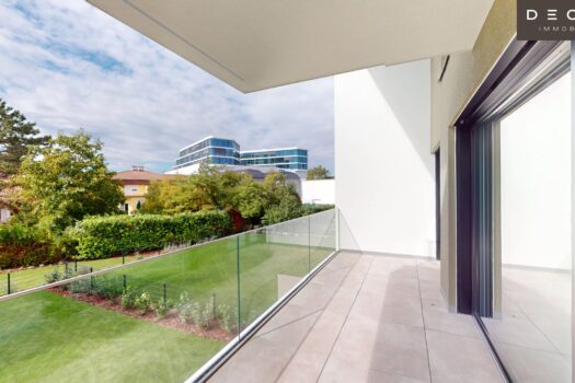 3YymVGJDPCmO4UJJnyNQwb 1