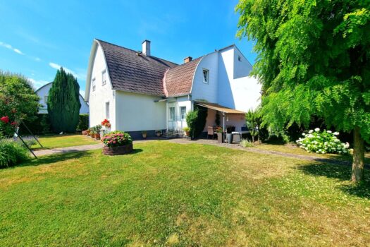 Haus- und Gartenansicht